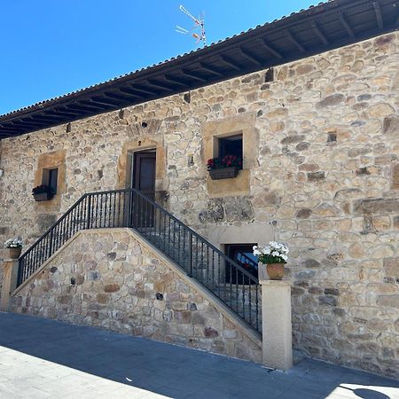 Apartamentos San Roque Arenas De Cabrales Exterior foto